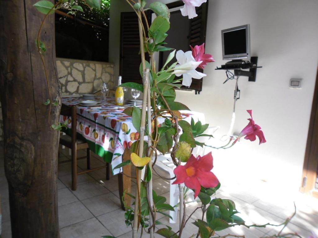 Aparthotel Pousada Romantica Tropea Exterior foto