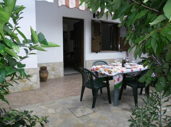 Aparthotel Pousada Romantica Tropea Exterior foto